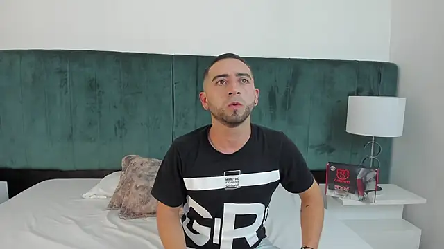 Lushian  online show from November 2025 11:18:01 PM