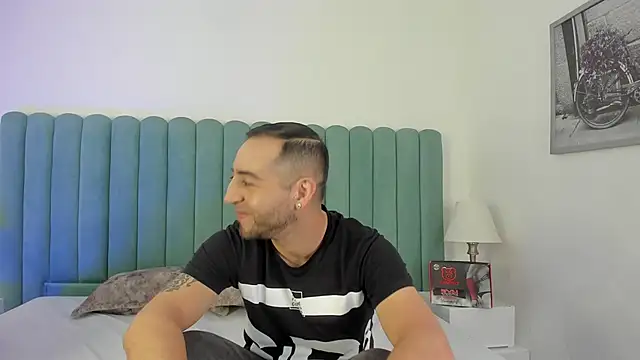 Lushian  online show from November 2025 03:01:02 PM