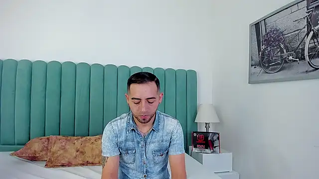 Lushian  online show from December 2025 02:00:02 PM