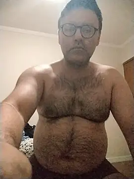 LeoMaduroSP online show from November 2025 04:11:02 AM