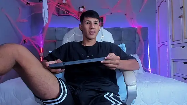 Juan zabala online show from October 2025 12:39:02 PM