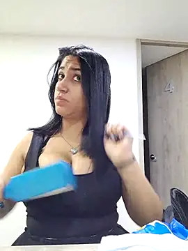 Samantha hotly online show from February 2026 12:39:02 PM