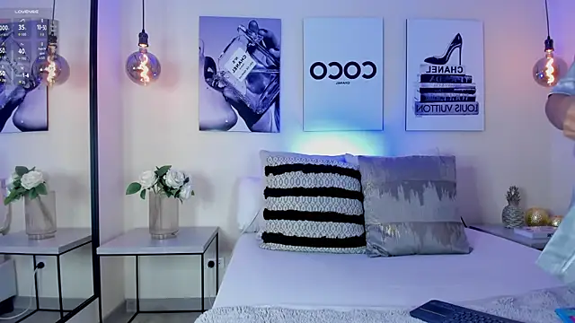 Samantha hotly online show from April 2026 03:17:02 PM