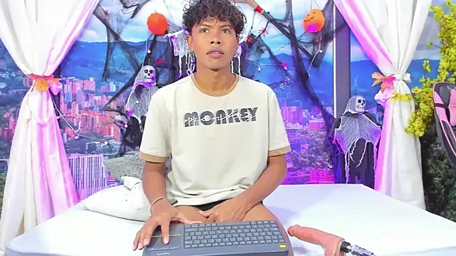 MilthonDelis online show from October 2025 05:00:02 AM