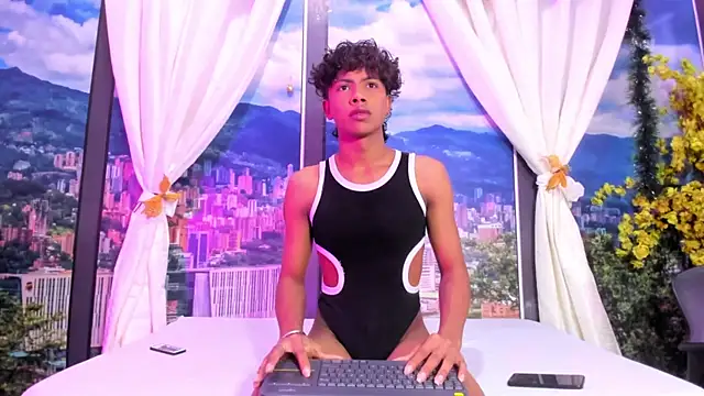 MilthonDelis online show from December 2025 03:56:02 AM