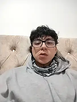 Diamond7707 online show from March 2026 09:52:02 PM