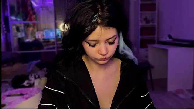 nikoli naw online show from November 2025 05:01:02 PM