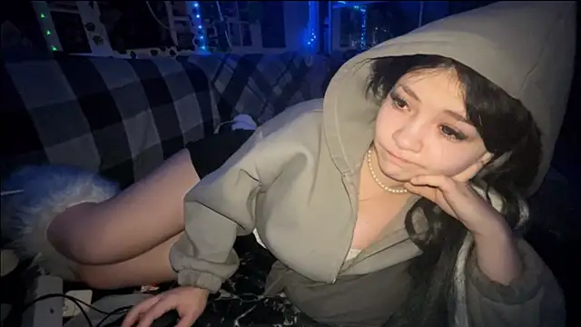 nikoli naw online show from February 2026 09:09:02 PM