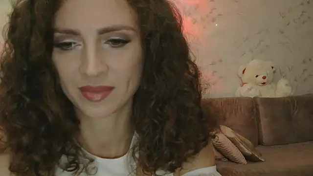 Amber Carrol online show from November 2025 05:50:02 PM