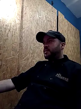 Snapshot of Shingroth chatting on September 2025 01:25:02 PM Shingroth online show from September 2025 01:25:02 PM