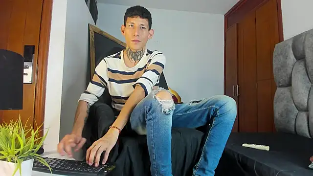 Davide 444 online show from October 2025 01:39:02 AM