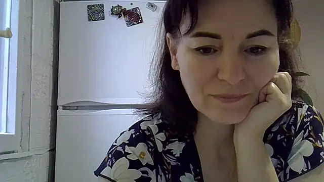 Krystal 82 online show from November 2025 07:42:02 AM