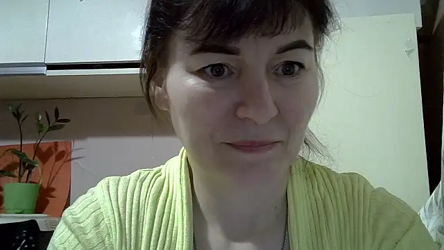 Snapshot of Krystal_82 chatting on February 2026 03:52:02 PM Krystal 82 online show from February 2026 03:52:02 PM