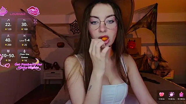 Snapshot of Real_cutie1 chatting on October 2025 09:11:01 PM Real cutie1 online show from October 2025 09:11:01 PM