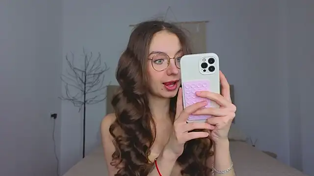 Snapshot of Real_cutie1 chatting on November 2025 01:50:01 PM Real cutie1 online show from November 2025 01:50:01 PM