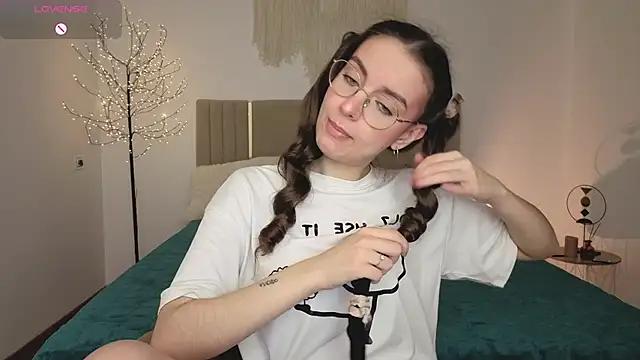 Real cutie1 online show from March 2026 12:38:02 PM