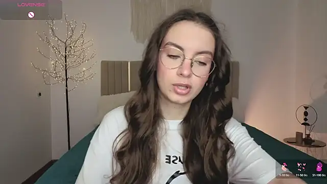 Real cutie1 online show from April 2026 01:41:01 PM