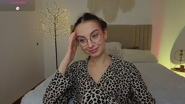 Real cutie1 online show from April 2026 12:54:01 PM