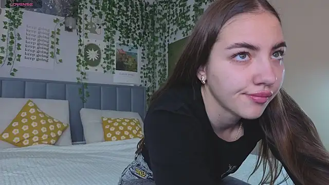 Ashley Pierce online show from September 2025 04:03:01 AM