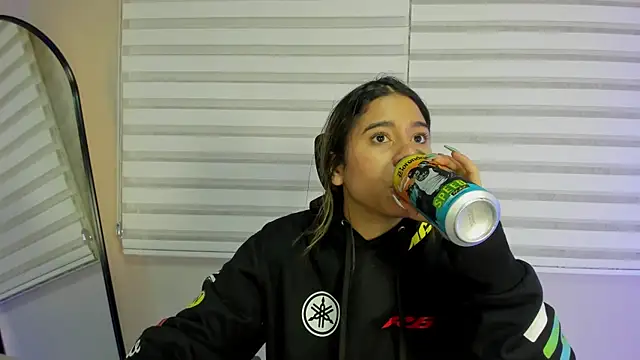 Rachell criss online show from November 2025 03:59:02 AM