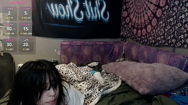 London Ray online show from October 2025 05:35:02 AM