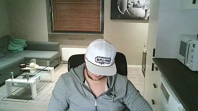 Dartanjanas13 online show from November 2025 05:35:01 PM