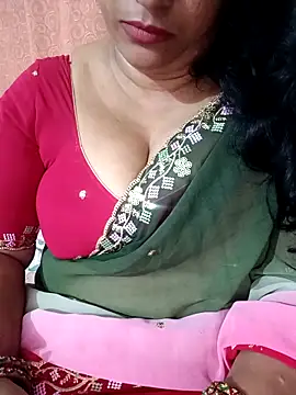 Snapshot of Swetyhoney chatting on October 2025 05:35:02 PM Swetyhoney online show from October 2025 05:35:02 PM
