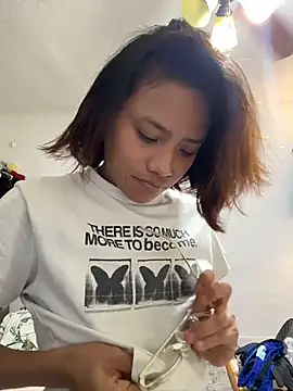 Nia Desire online show from December 2025 07:47:02 AM