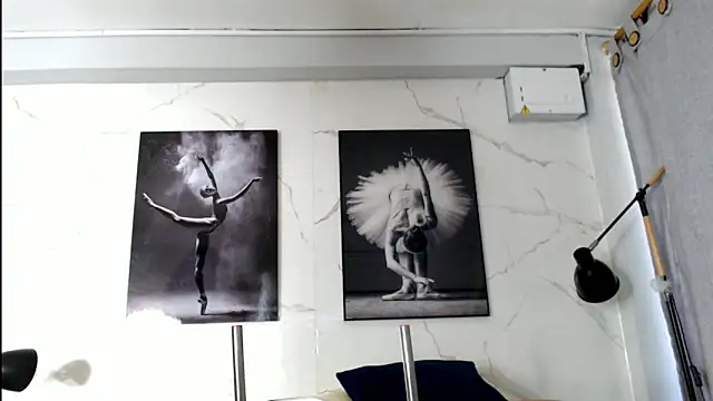 Snapshot of Evaa_18 chatting on November 2025 05:58:02 PM Evaa 18 online show from November 2025 05:58:02 PM