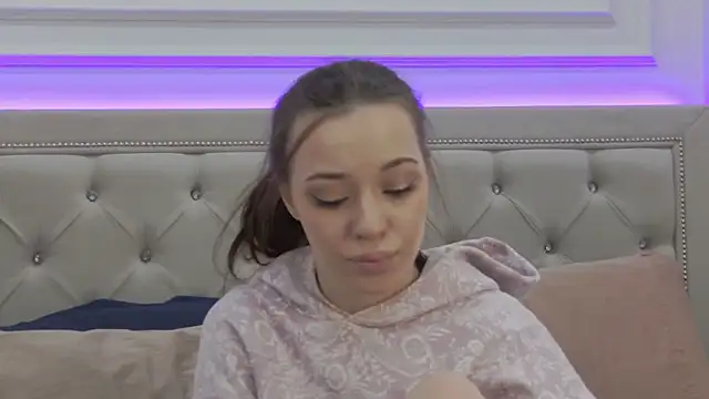 ZoeyNeal online show from March 2026 01:59:02 PM