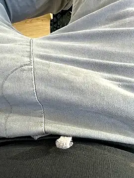 Snapshot of Mrdim26 chatting on October 2025 10:57:02 AM Mrdim26 online show from October 2025 10:57:02 AM