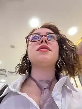 lucy-joy online show from October 2025 10:27:02 AM