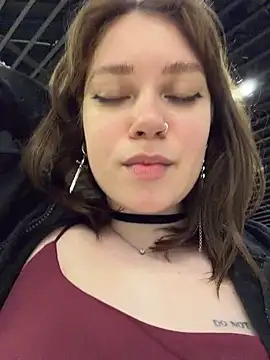 Snapshot of lucy-joy chatting on May 2026 09:50:01 AM lucy-joy online show from May 2026 09:50:01 AM