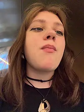 Snapshot of lucy-joy chatting on June 2026 12:22:01 PM lucy-joy online show from June 2026 12:22:01 PM