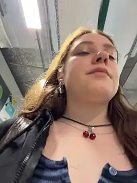 Snapshot of lucy-joy chatting on July 2026 08:12:01 AM lucy-joy online show from July 2026 08:12:01 AM