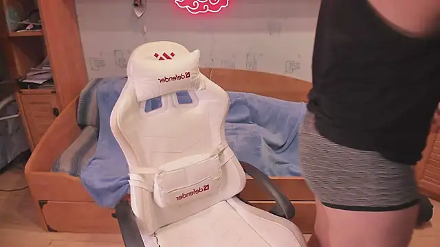 Snapshot of Dexter_Bennett chatting on March 2026 05:38:01 PM Dexter Bennett online show from March 2026 05:38:01 PM