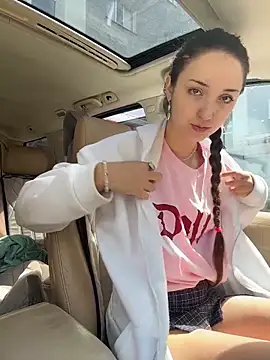 DollyTall online show from April 2026 06:31:01 AM