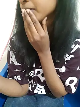 Snapshot of AnkitaDevi chatting on February 2026 05:44:01 AM AnkitaDevi online show from February 2026 05:44:01 AM