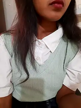 Snapshot of AnkitaDevi chatting on February 2026 05:27:01 AM AnkitaDevi online show from February 2026 05:27:01 AM