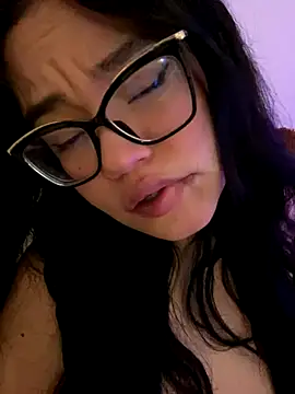 Emily Taylor2 online show from November 2025 02:56:02 AM