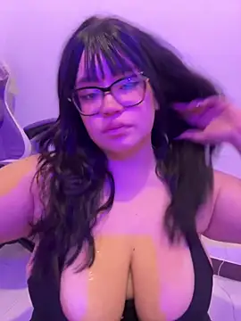 Emily Taylor2 online show from April 2026 04:46:01 AM