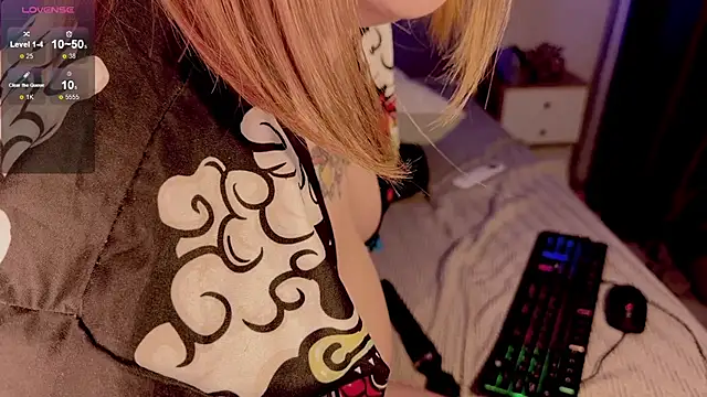 NaomiRey1 online show from November 2025 05:44:02 PM