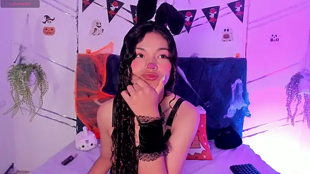 Camilla Miller01 online show from October 2025 02:51:02 PM