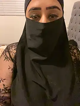 Snapshot of Pari_Persianbaddie6 chatting on March 2026 03:56:01 AM Pari Persianbaddie6 online show from March 2026 03:56:01 AM