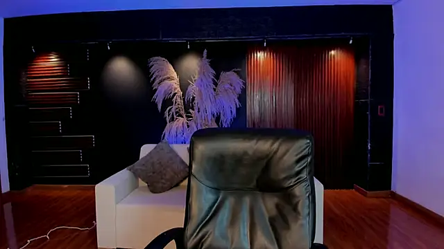 AidaJones online show from September 2025 07:36:02 PM