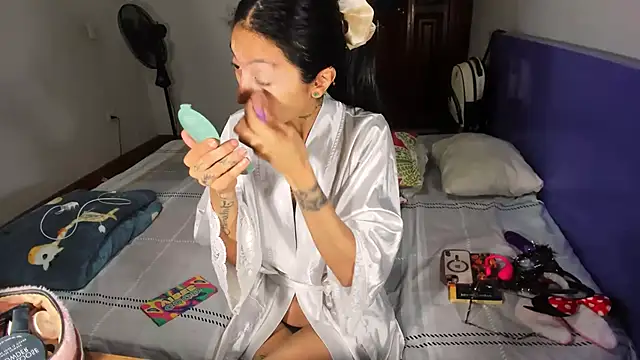 Anais lux online show from March 2026 12:27:02 AM