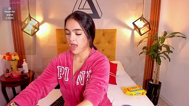 violet sweet19 online show from March 2026 01:06:02 PM