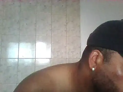 OliveiraSeven online show from April 2026 08:15:01 PM