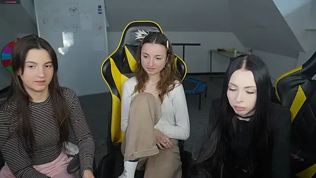 VivianSweet  online show from April 2026 10:26:01 AM