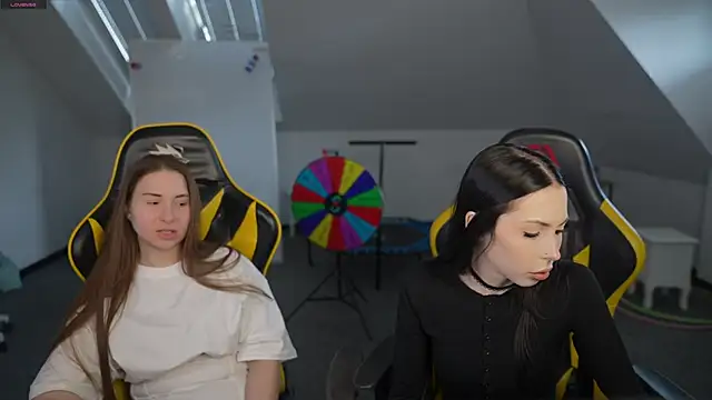 VivianSweet  online show from April 2026 10:42:01 AM